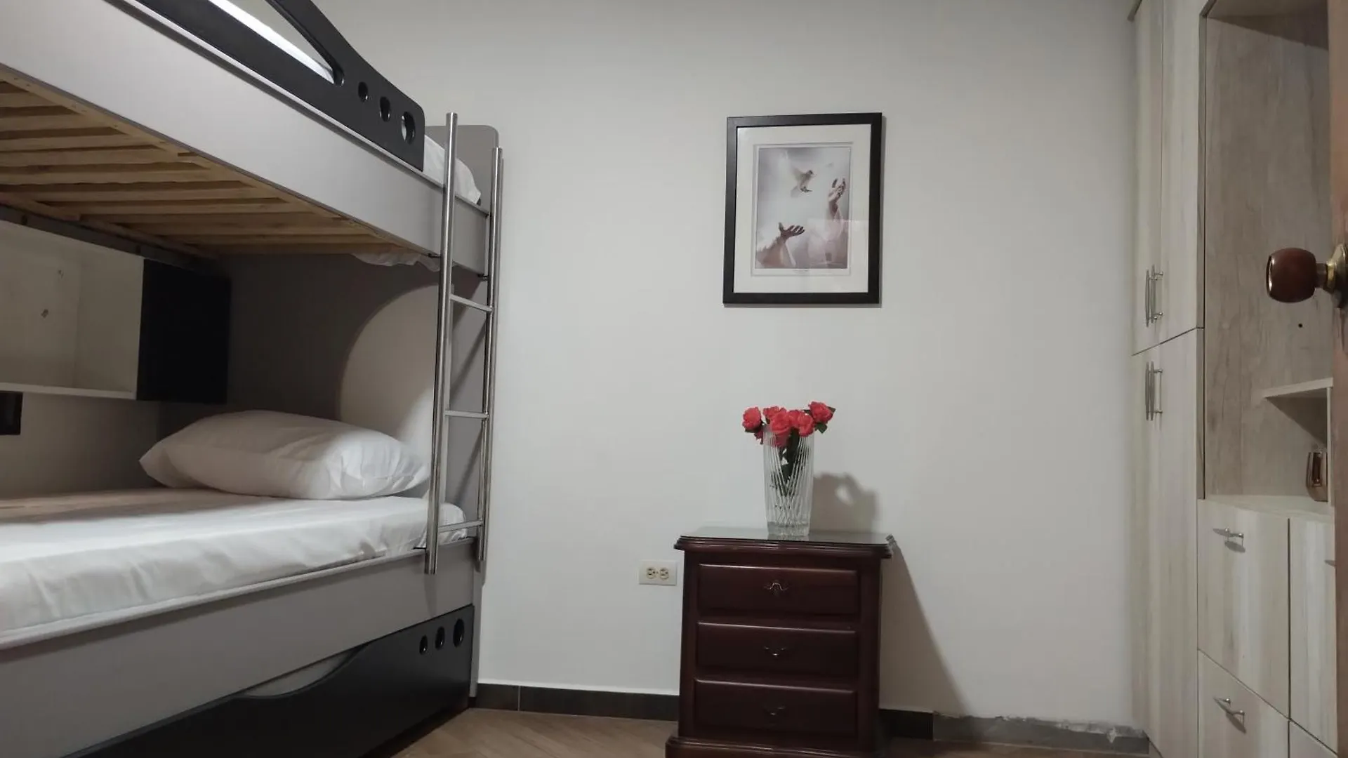 Casa Hevenie, Hospedaje Familiar Comodo Y Bien Ubicado Medellín