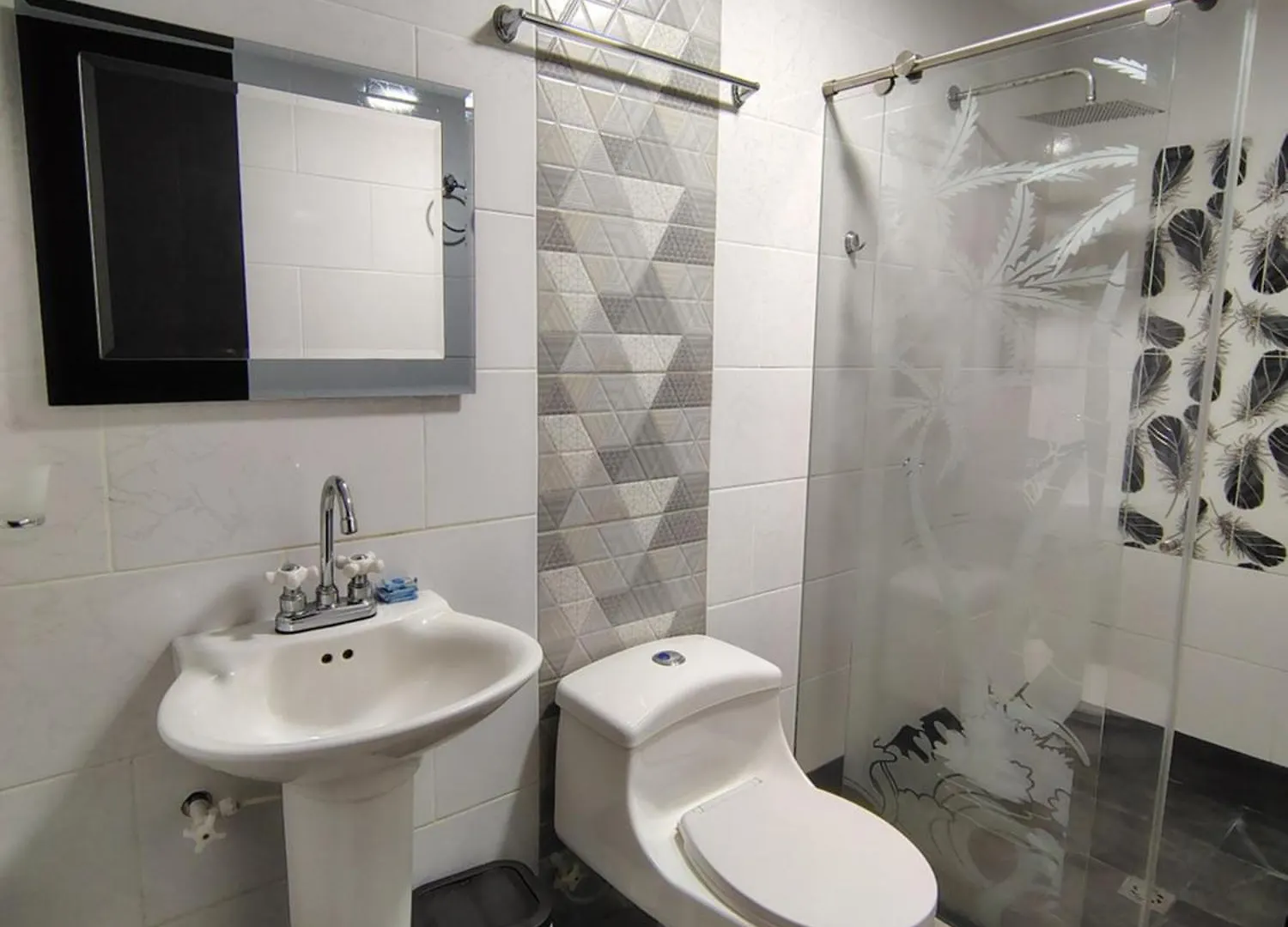 Casa Hevenie, Hospedaje Familiar Comodo Y Bien Ubicado Medellín Casa vacanze